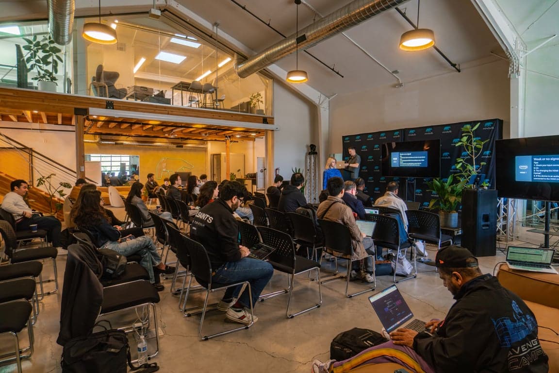 Agentic Commerce on Arc AI Hackathon: How 1,200 Builders Are Redefining Onchain Payments