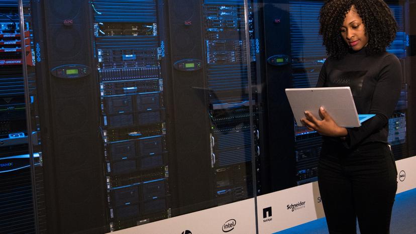 Maintaince predictive system for data centres